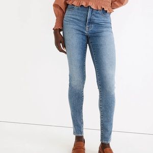 NWOT || Madewell Curvy Roadtripper Skinny Jeans in Vinton Wash